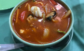 Charoen Seafood food