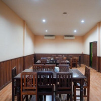 Meesapam Khun Yai Chian inside