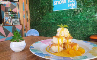 Snow Ice Cafe Laoag inside