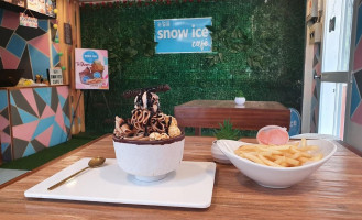 Snow Ice Cafe Laoag food