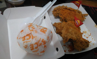 Jollibee La Trinidad food