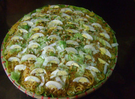 Pancit Maladon food