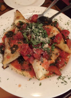 Enzzo's Trattoria food