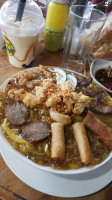 Jacob's Lomi House food