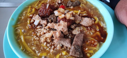 Benoks Lomi House food