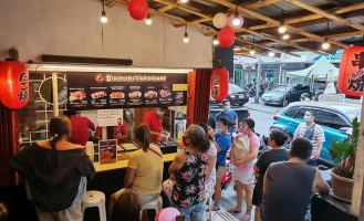 Bikkuri Takoyaki Binakayan Branch inside