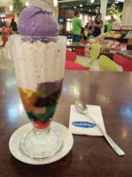 Milky Way Cafe Rockwell food