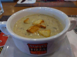 Shakey's food