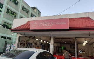 Pares Sa Naia Avenue food