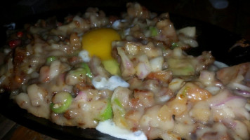 Sisig Republic food