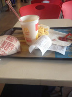 Mcdonald's Daraga inside