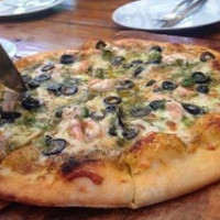 Lutong Pugon Wood Fired Pizza food