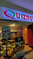 Quiznos inside