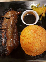 Reyes Barbecue food