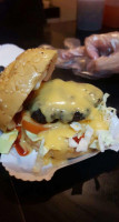 Kapitan Pablo Burgers food