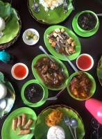 Aling Tonang's Palabok Boni Avenue food