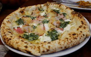 Gino's Brick Oven Pizza Shangri-la Plaza food