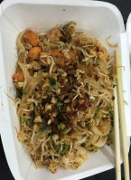 Sen Lek Thai Noodle food