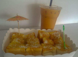 Maesri Thai Teas And Toasts food