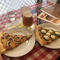 Rocco's New York Style Pizza ラッコズ ニューヨークスタイルピザ food