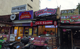 Sajang Chicken Boni Ave. food