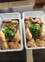 Mae’s Hainanese Chicken food