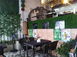 Cafe Tribu inside