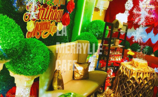 La Merrylle Café Catering inside