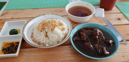 Tres Pares Marikina food