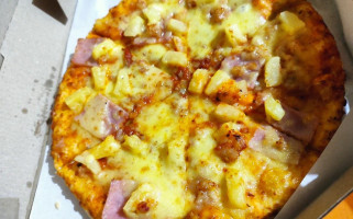 Yellow Cab Pizza Co. Blue Wave Mall food