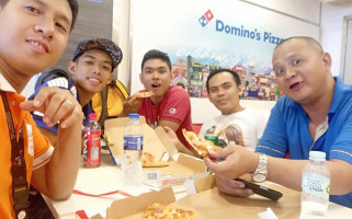 Domino's Pizza Marikina Bayan food