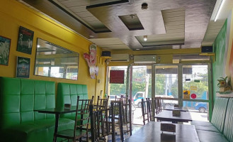 Kaps Tapsi Malhacan, Meycauayan Branch inside