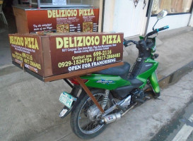 R E Delizioso Pizza, Pasta More outside