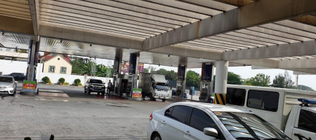 Jollibee Petron Nlex outside