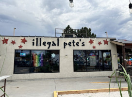 Illegal Pete's Broadway food