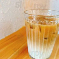 Zì Jiā Bèi Jiān Jiā Bèi Dòu の Dòu Yī＆サントス Cafe food