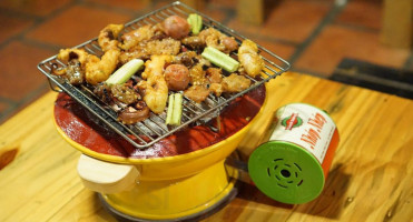 Nhop Nhep Hotpot Barbecue inside