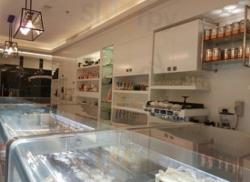 ‪eleganza Cafe Gelato Bake Boutique‬ food