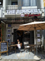 The Burgers For Local People food