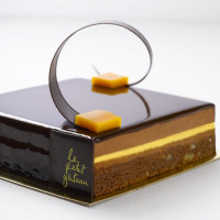 Le Petit Gateau food