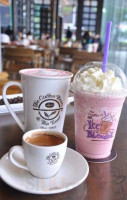 The Coffee Bean Tea Leaf food