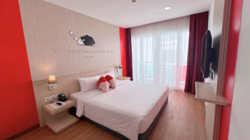 Sleep With Me Design Patong inside