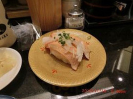 Huí Zhuǎn Shòu し Hé Lè Xiǎo Zūn Diàn food