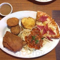 Shakey's food