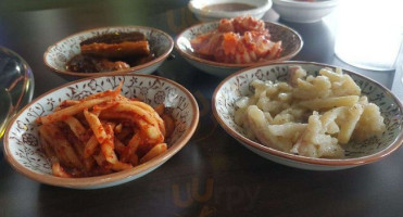 Willium's Korean Carving Kitchen food