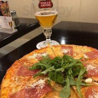 Rocco's Pizzeria food