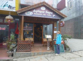 Antique Sapa inside