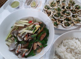 Nhà Hàng Đại Dương food