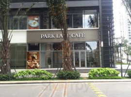 Park Lane Cafe outside