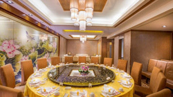 Dynasty Hanoi inside